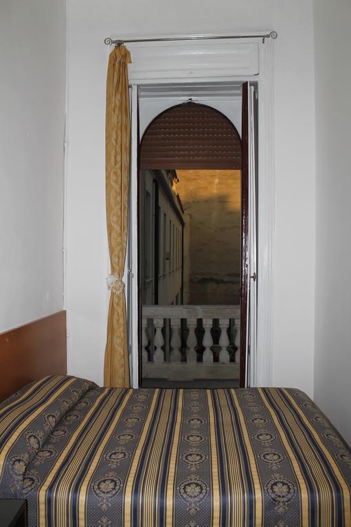 Hotel Luisa ميلان المظهر الخارجي الصورة