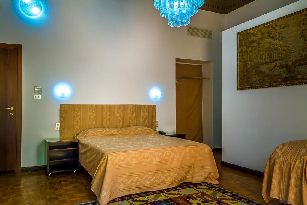 Hotel Luisa ميلان الغرفة الصورة