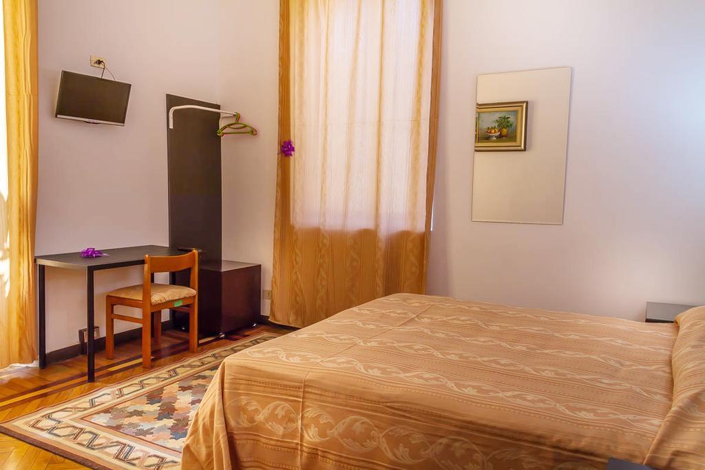 Hotel Luisa ميلان الغرفة الصورة