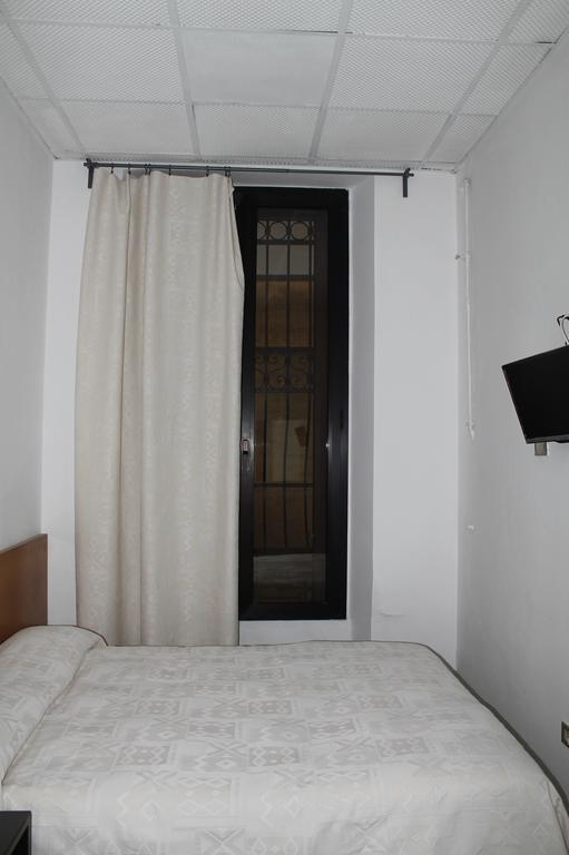 Hotel Luisa ميلان الغرفة الصورة