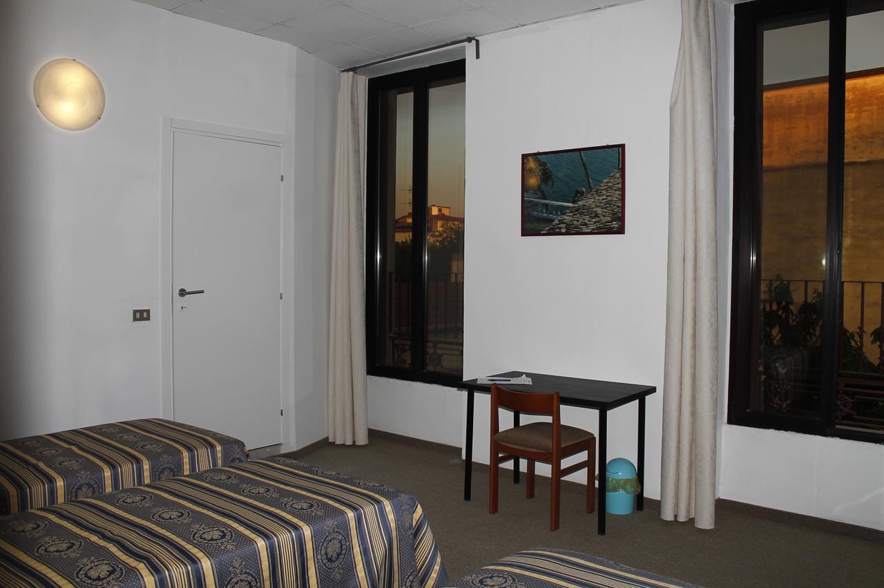 Hotel Luisa ميلان الغرفة الصورة
